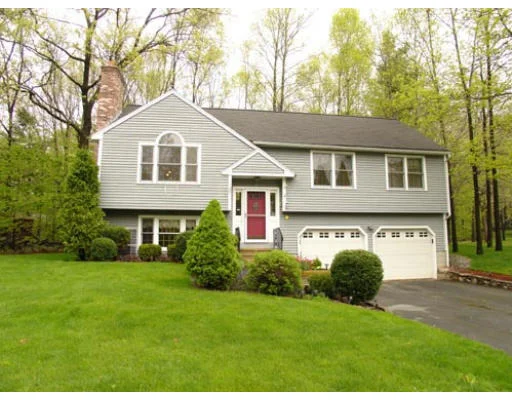 Unit for sale at 5 Tavern St, Shrewsbury, MA 01545