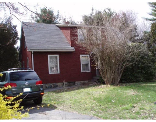 Unit for sale at 134 Montrose Ave, Wakefield, MA 01880