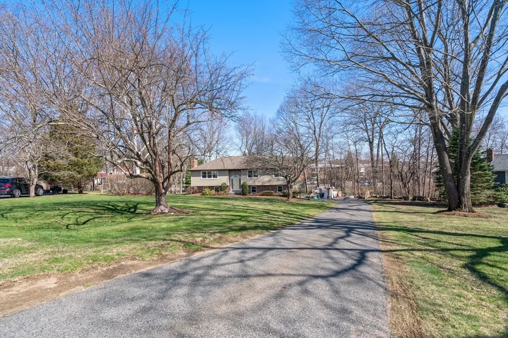 Unit for sale at 30 Mill Pond Ln, Norwood, MA 02062