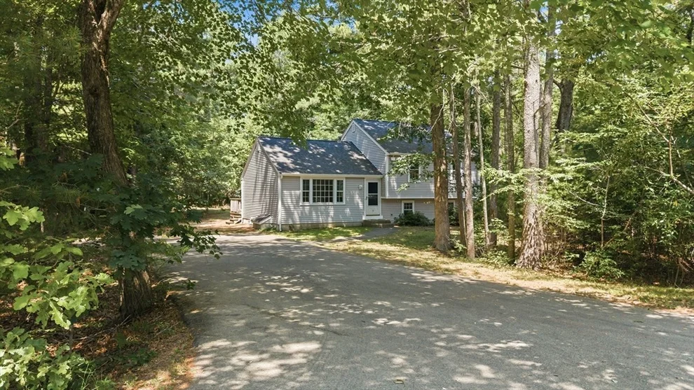 Unit for sale at 10 Woodhaven Street, Carver, MA 02330