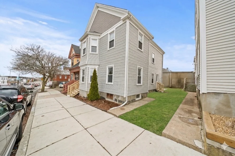 Unit for sale at 42 1/2 Cabot St, Beverly, MA 01915