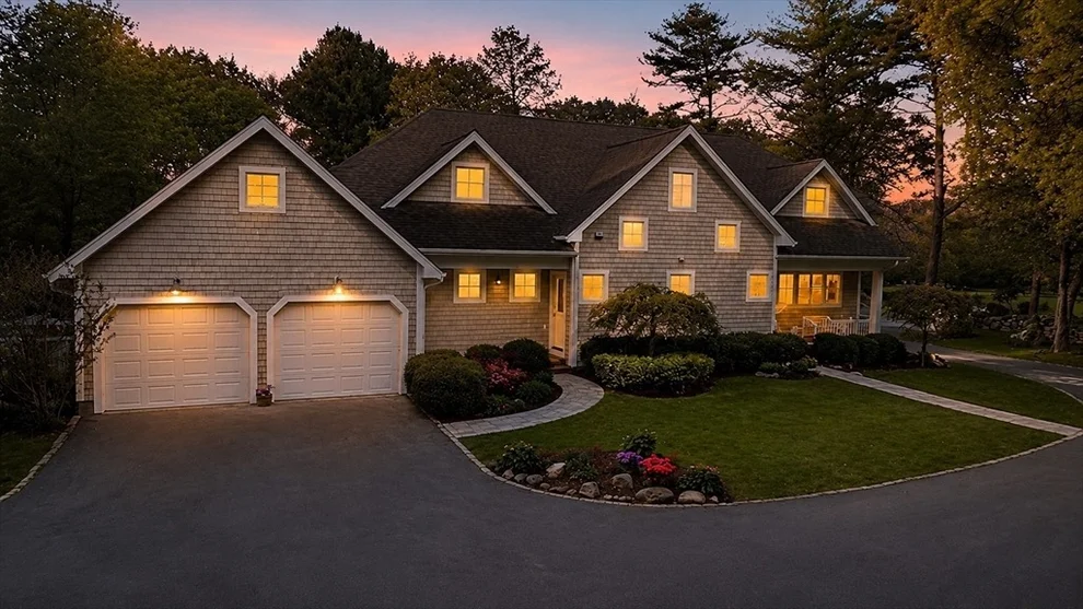 Unit for sale at 7 Shadow Farm Ln, Rochester, MA 02770
