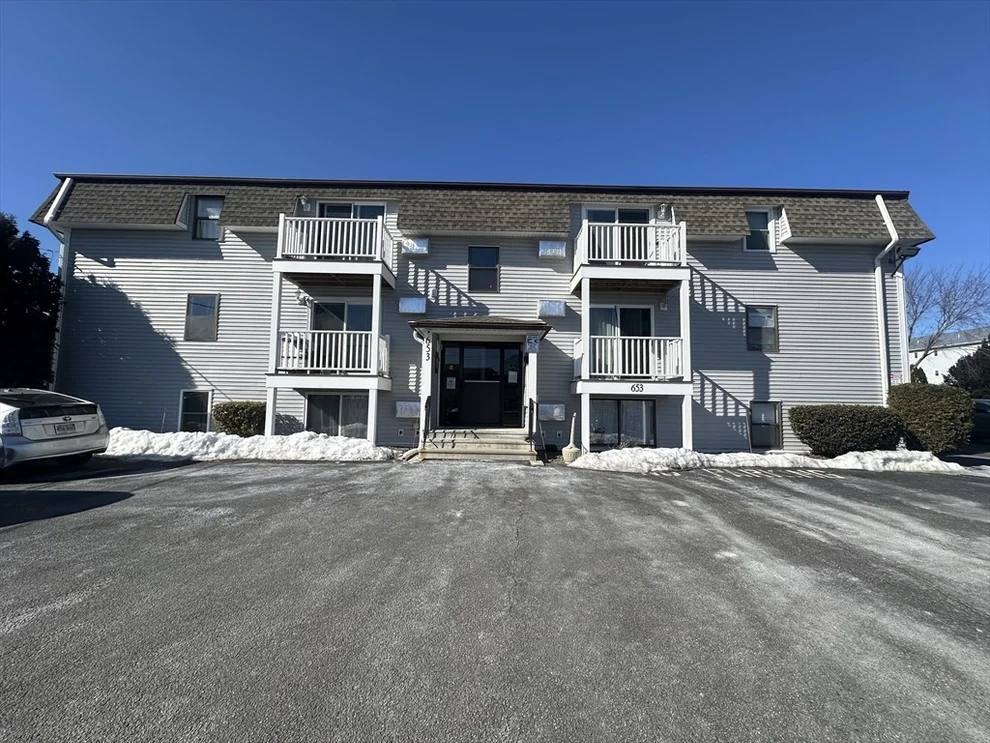 Unit for sale at 653 Plantation St, Worcester, MA 01605