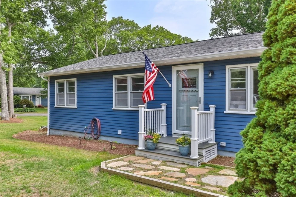 Unit for sale at 6 Januit St, Sandwich, MA 02563