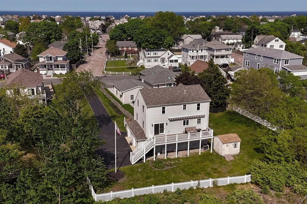Unit for sale at 107 Newport Rd, Hull, MA 02045