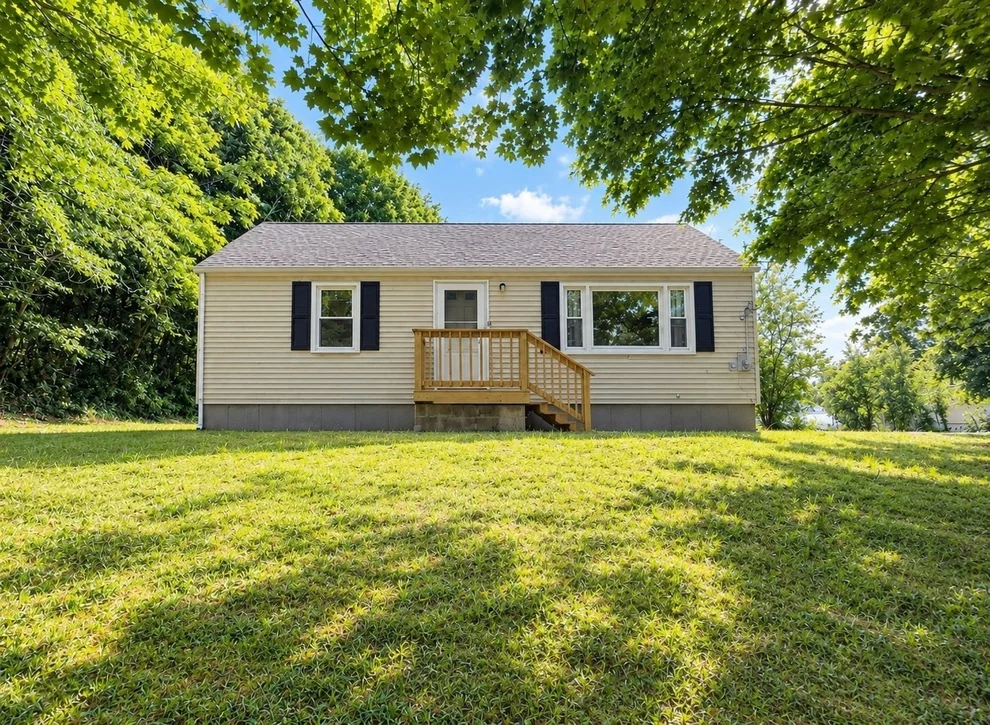 Unit for sale at 9R Gates Terrace, Sterling, MA 01564
