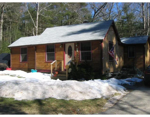 Unit for sale at 11 Whittner Ave, Middleboro, MA 02346