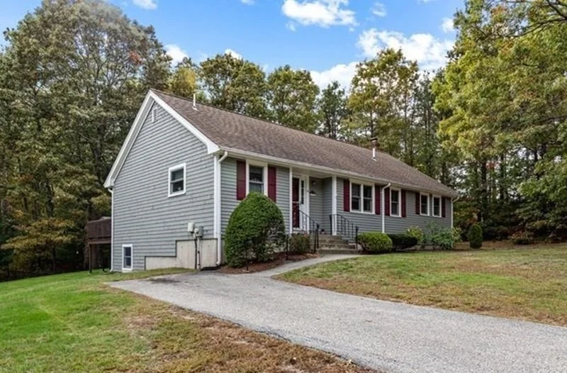 Unit for sale at 46 Grabau Dr, Plymouth, MA 02360