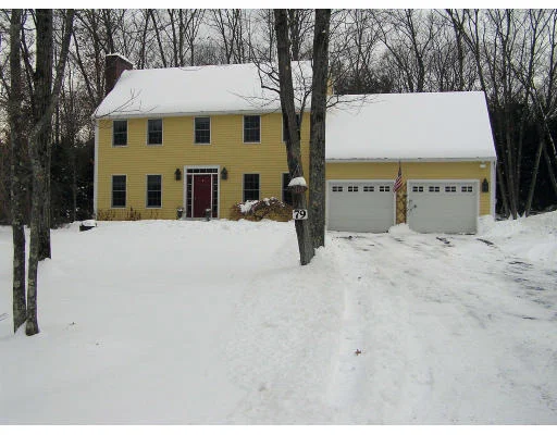 Unit for sale at 79 Pomeroy Meadow Road, Southampton, MA 01073