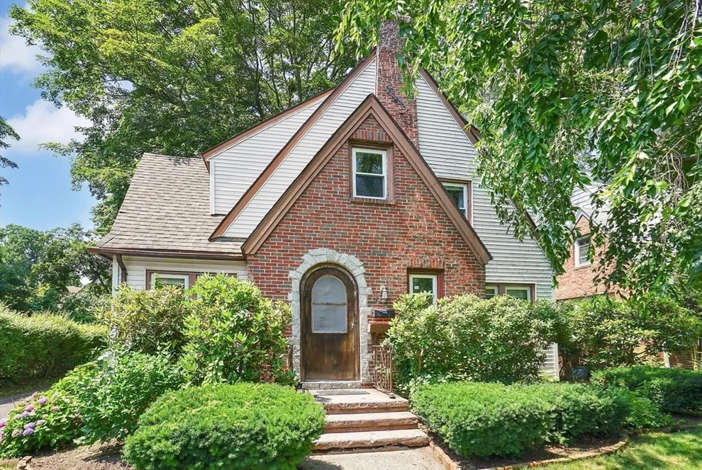Unit for sale at 20 Bangor St, Springfield, MA 01118