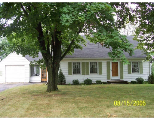 Unit for sale at 1056 Amostown Rd, West Springfield, MA 01089