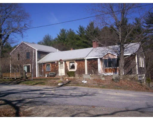Unit for sale at 28 Oak St, Berlin, MA 01503