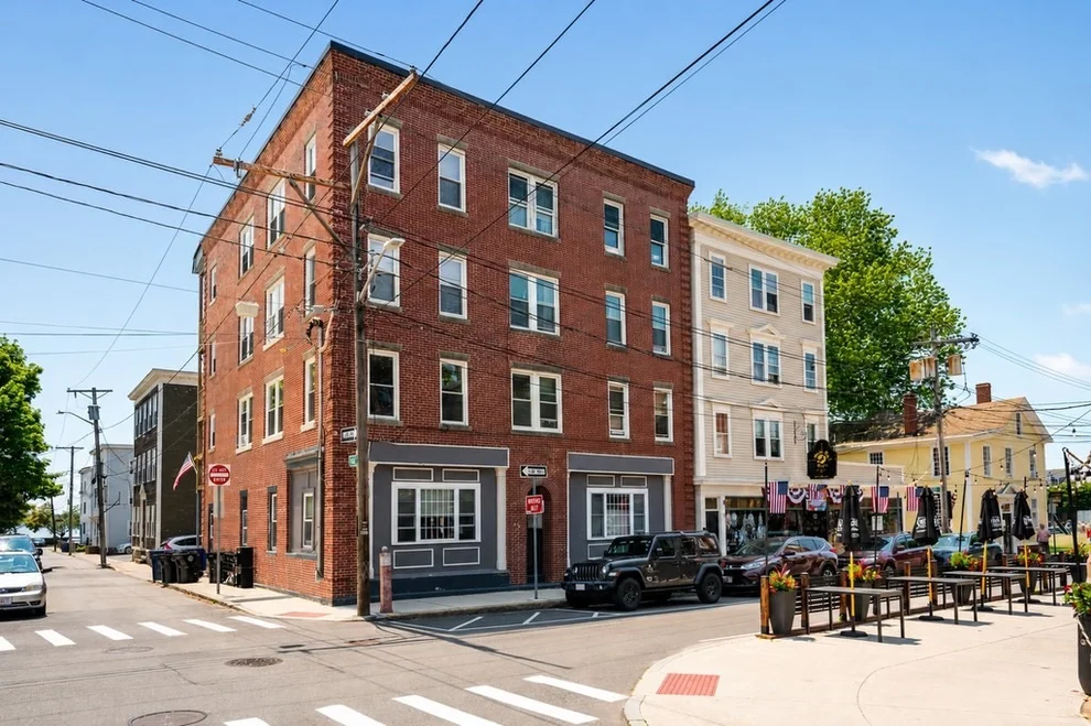 Unit for sale at 149 Derby St, Salem, MA 01970
