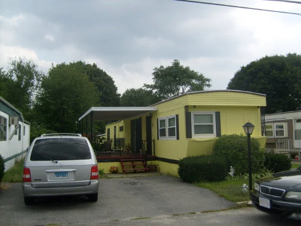 Unit for sale at 1346 Newport Ave, Attleboro, MA 02703