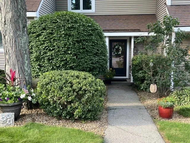 Unit for sale at 68 Pleasant St, Oxford, MA 01537