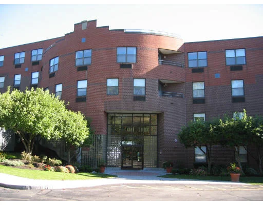 Unit for sale at 1 Loring Ave, Swampscott, MA 01907