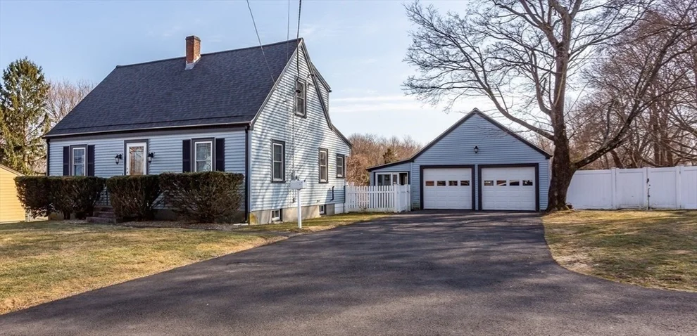Unit for sale at 549 Read St, Somerset, MA 02726
