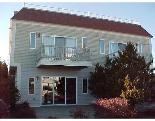 Unit for sale at 184 Bay Ave, Marshfield, MA 02050
