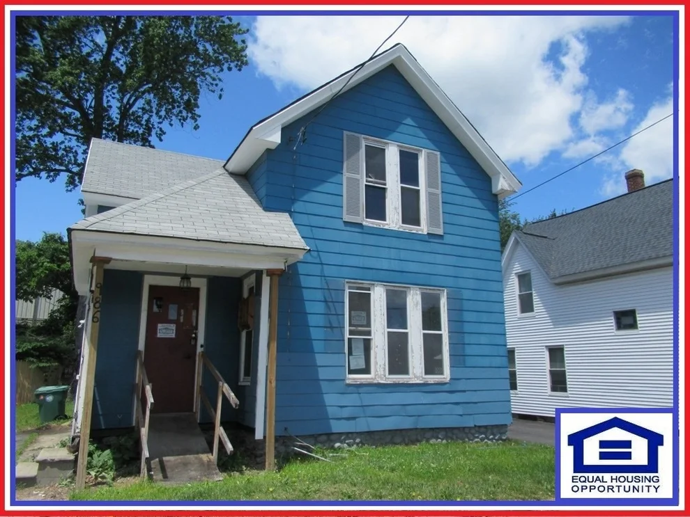 Unit for sale at 986 Main Street, Clinton, MA 01510