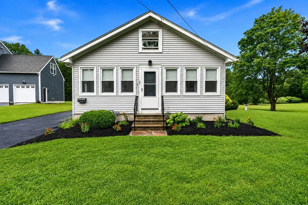 Unit for sale at 52 Calef Ave, Swansea, MA 02777