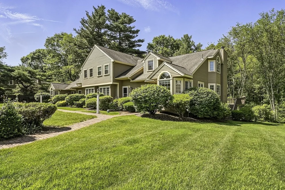 Unit for sale at 8 Birchwood Lane, Hopkinton, MA 01748