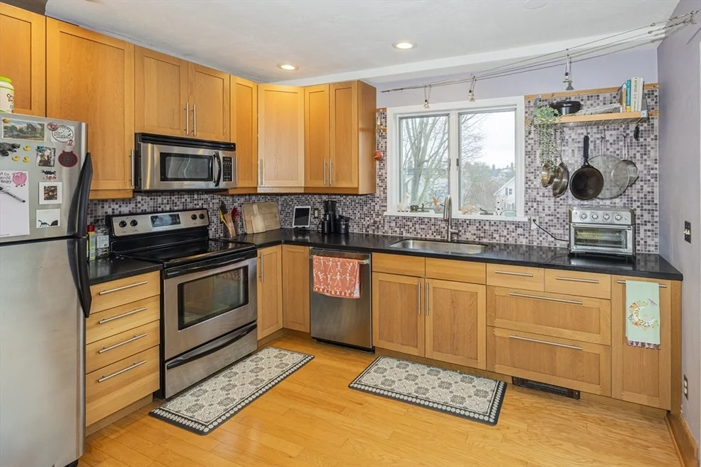 Unit for sale at 42 Broad St, Salem, MA 01970