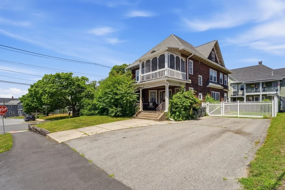 Unit for sale at 207 Middlesex St, North Andover, MA 01845