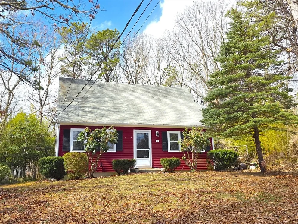Unit for sale at 11 Webquish Ln, Mashpee, MA 02649