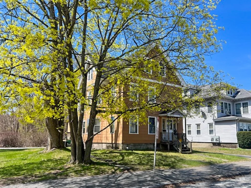 Unit for sale at 9 Holland Rd, Worcester, MA 01603