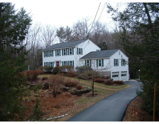 Unit for sale at 9 Liberty Ln, Hampstead, NH 03841