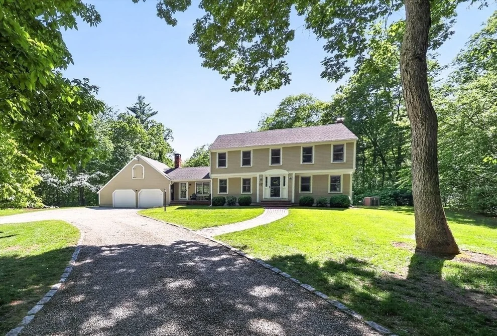 Unit for sale at 17 Woods Rd, Norwell, MA 02061