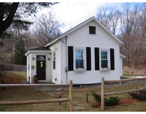 Unit for sale at 9 Huron Ave, Worcester, MA 01605