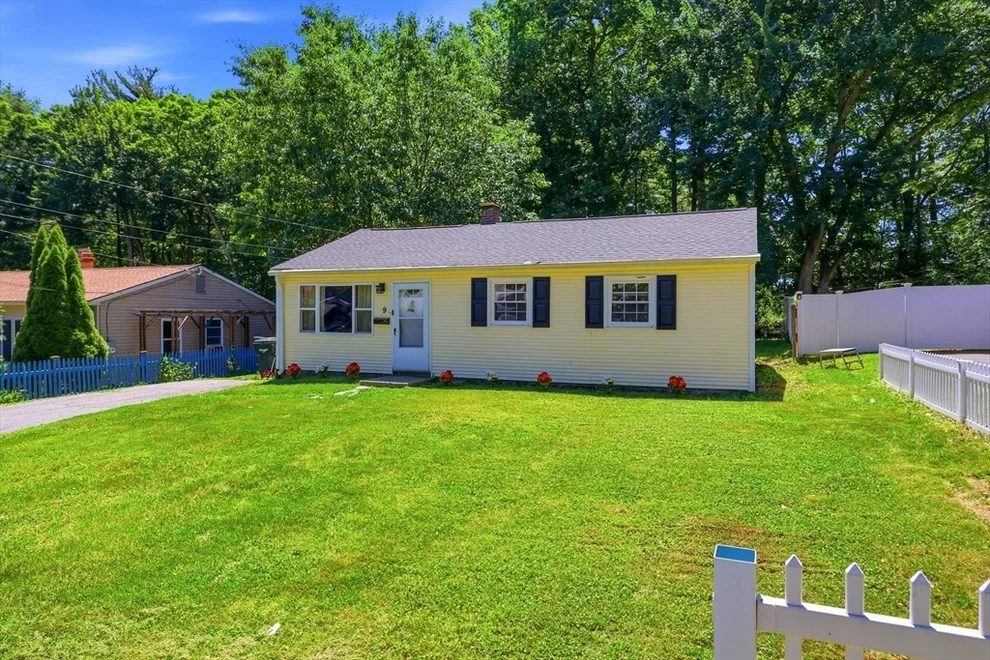 Unit for sale at 9 Woodcliff St, Springfield, MA 01109