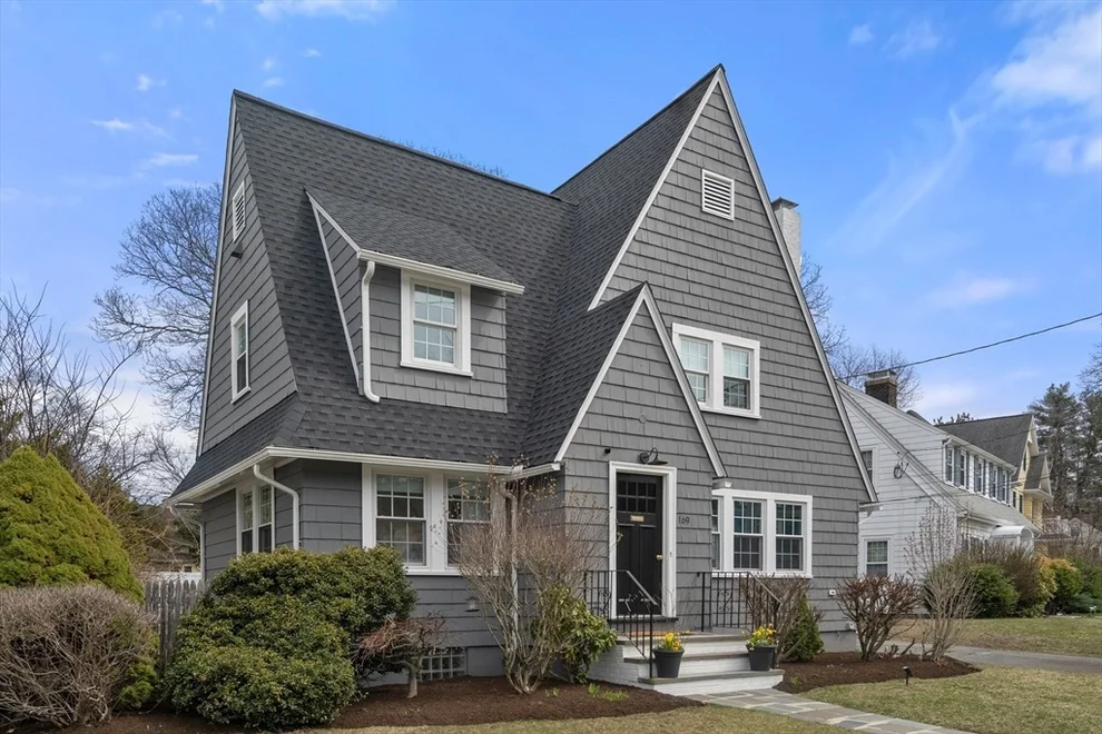 Unit for sale at 169 Dickerman Rd, Newton, MA 02461