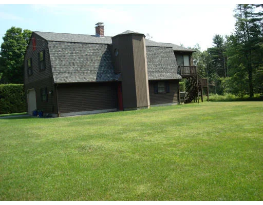 Unit for sale at 144 Pomeroy Meadow Rd, Southampton, MA 01073