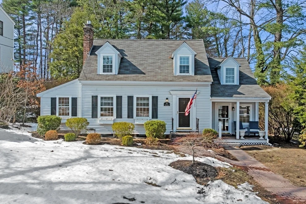 Unit for sale at 9 Oxbow Road, Lynnfield, MA 01940