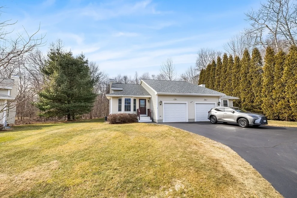 Unit for sale at 8 Fiddle Neck Ln, Southborough, MA 01772