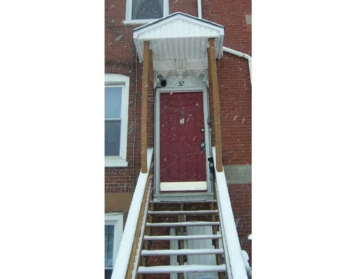 Unit for sale at 32 Hawthorne St, Chelsea, MA 02150