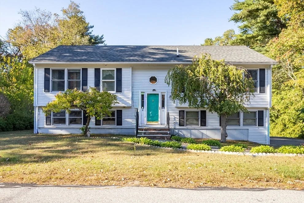 Unit for sale at 11 Sullivan Rd, North Reading, MA 01864