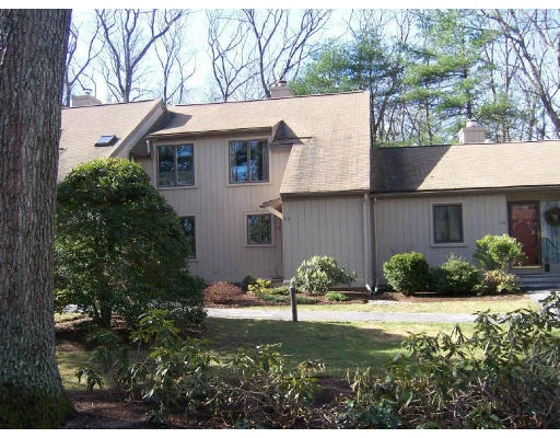 Unit for sale at 113 Chestnut Circle, Lincoln, MA 01773