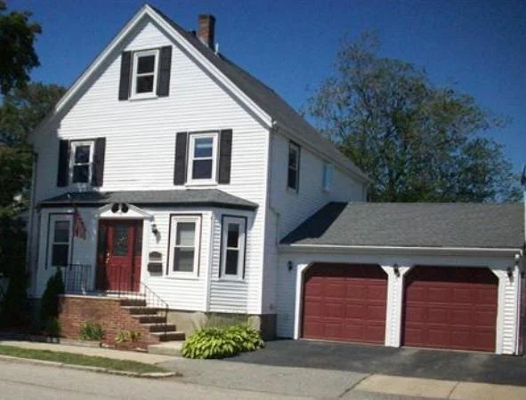 Unit for sale at 263 Albion St, Wakefield, MA 01880