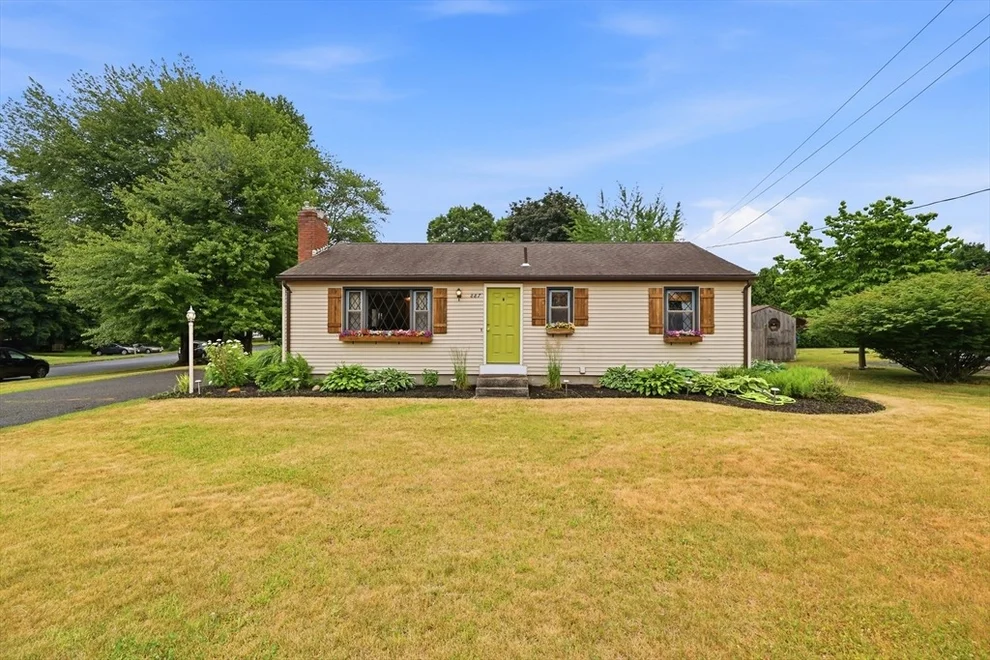 Unit for sale at 887 North St, Agawam, MA 01030