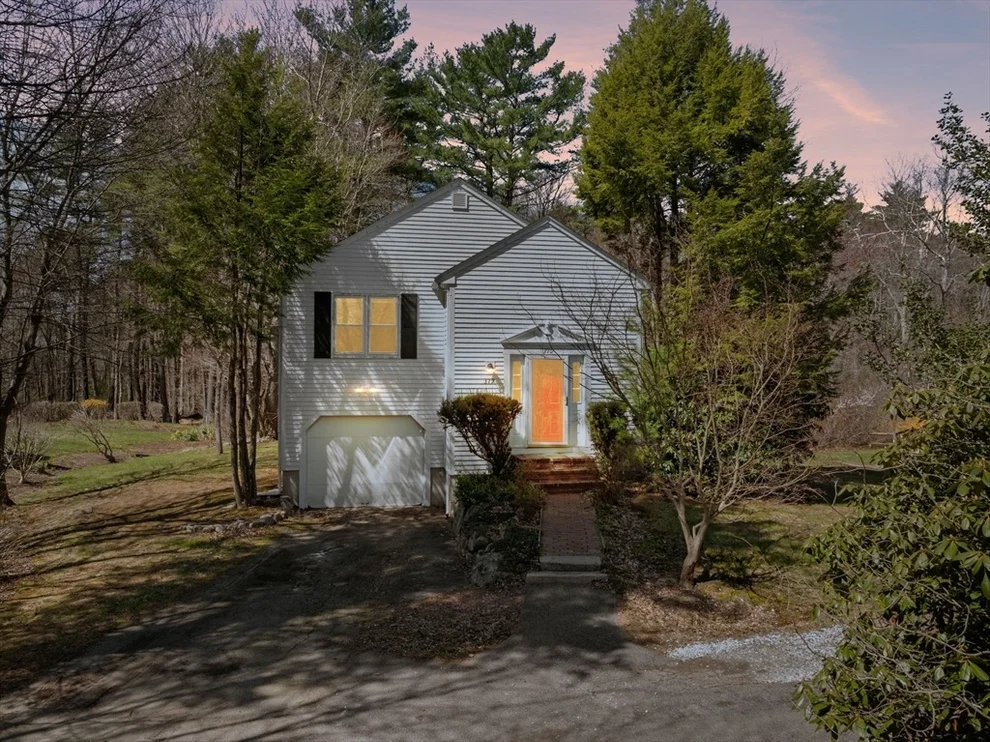 Unit for sale at 379 Bay Rd, Easton, MA 02356