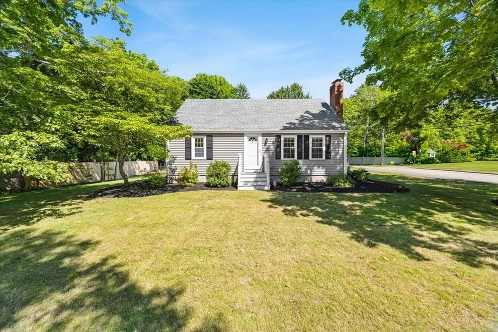 Unit for sale at 208 Matfield St, West Bridgewater, MA 02379