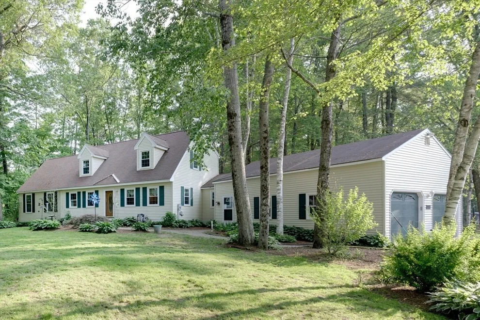 Unit for sale at 50 Kienia Rd, Hudson, NH 03051