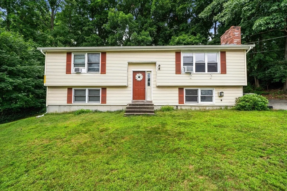 Unit for sale at 4 Marlon St, Haverhill, MA 01832