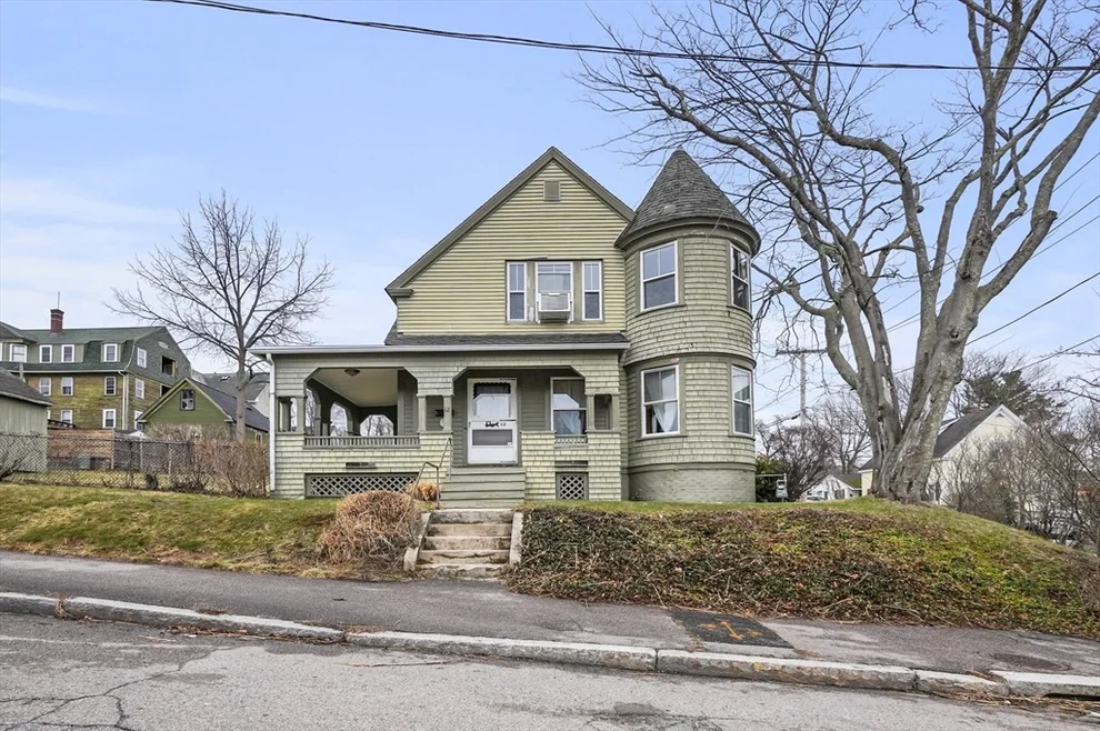 Unit for sale at 12 Huntington Ave, Worcester, MA 01606
