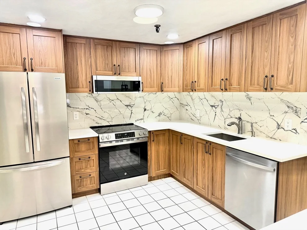 Unit for sale at 15 Spencer Rd, Boxborough, MA 01719