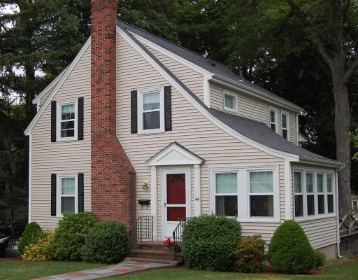 Unit for sale at 44 Governors Rd, Milton, MA 02186