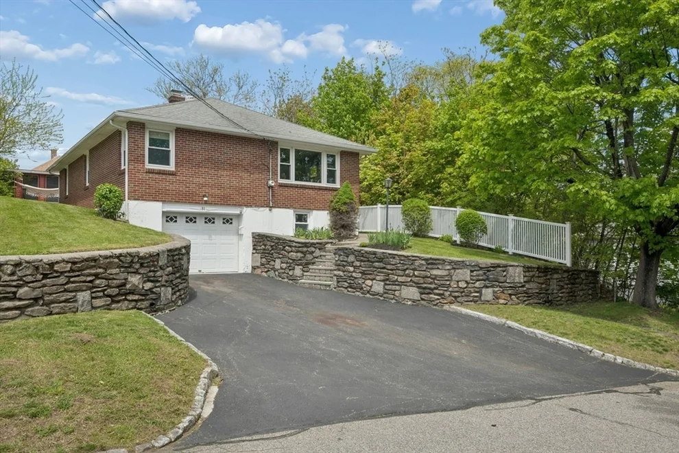 Unit for sale at 31 Villa Rd, Shrewsbury, MA 01545